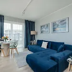 Stylish With Parking In Wellness & By Renters *
