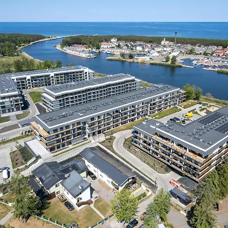 Stylish With Parking In Wellness & By Renters