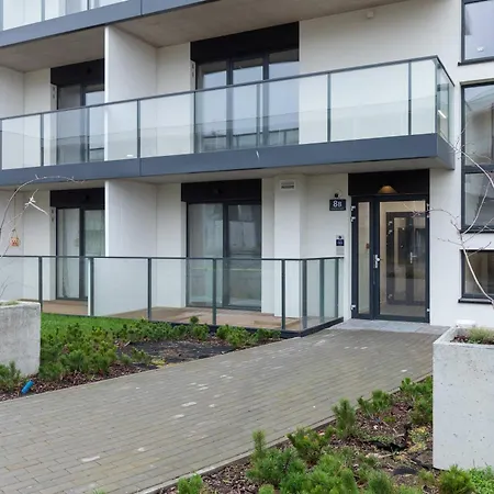 Stylish With Parking In Wellness & By Renters Apartment Dziwnow