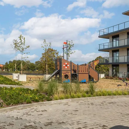 Apartment Stylish With Parking In Wellness & By Renters Dziwnów